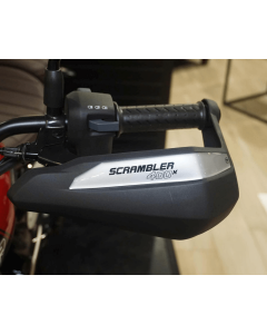 Adesivi paramani per Triumph Scrambler 400 X.