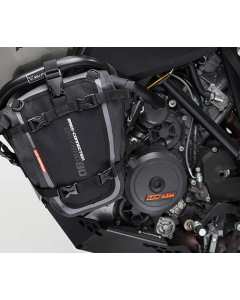 SW-Motech DryBag BC.WPB.00.010.10001 dal volume di 8 litri, utilizzabile come borsa serbatoio, posteriore e tracolla.
