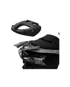 Givi E226M  attacco posteriore specifico per baulettoper moto  Honda forza 250 x  ex (08 >12), capacità di carico 6 kg.
