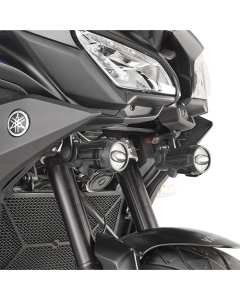 Givi LS2139 aggancio faretti su moto Yamaha Tracer 900 e 900GT dal 2018