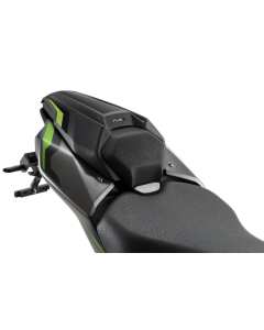 Puig 22443J cover sella passeggero nera opaca per la moto Kawasaki Z900 2025.