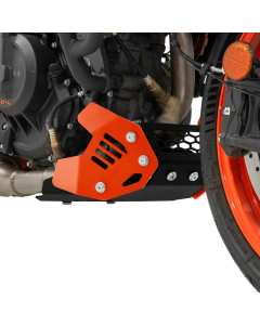 Il paracoppa puntale motore Zieger 10010939 per KTM 390 Duke dal 2024 offre una protezione completa al motore e al collettore di scarico contro urti, pietrisco e detriti.