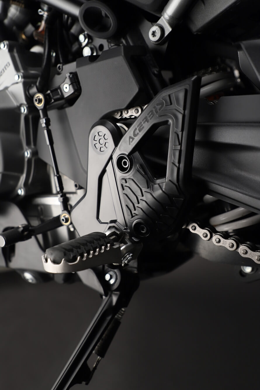 CFMoto 450MT protezioni paratelaio X-Grip di acerbis. 0027126 Acerbis X-Grip protezioni para-telaio CFMoto 450MT.