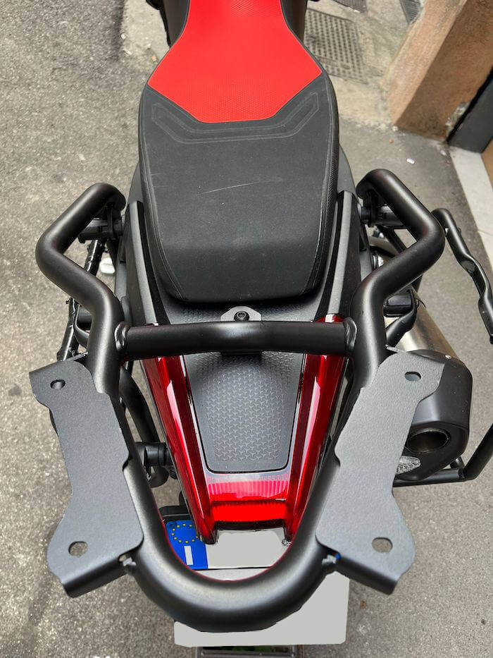 Aprilia Tuareg 660 portapacchi Givi SR6710