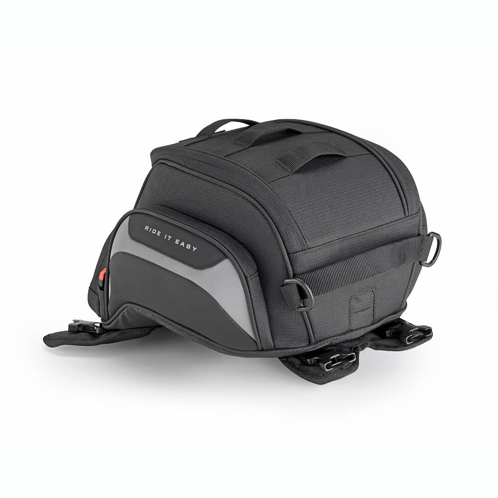 Givi EASY06 borsa da serbatoio moto con aggancio a magneti. Borsa da serbatoio moto Givi EASY06 espansa.