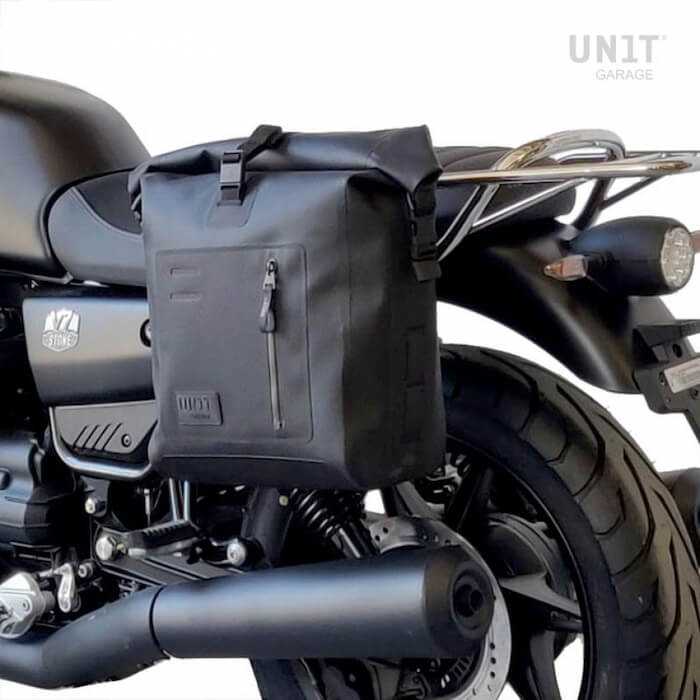 UG001+2216SX Unit garage borsa kali e telaietto Moto Guzzi V7 850