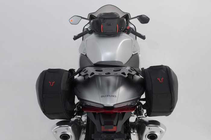 Coppia di borse e telaietti porta borse laterali per  Suzuki Hayabusa GSX 1300 R dal 2021