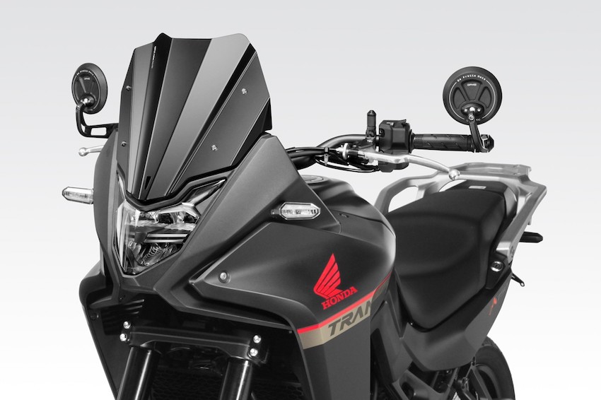 Cupolino nero in alluminio sportivo per Honda Transalp 750 dal 2023.