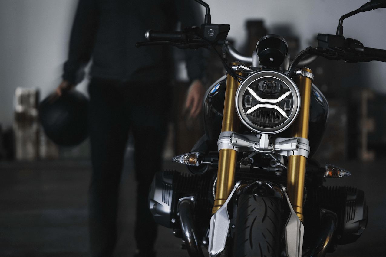 Faro led moto universale Koso XENITH. Faro moto Koso XENITH universale a LED.