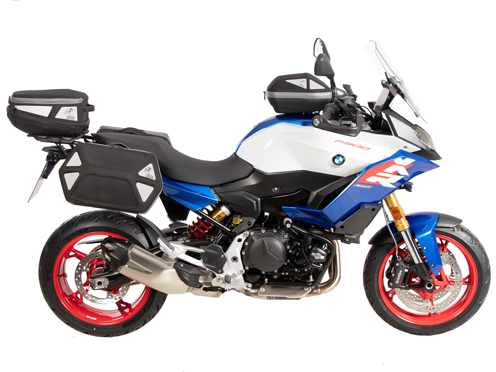 Borse laterali Hepco & Becker montate sulla moto BMW F 900 XR dal 2025.