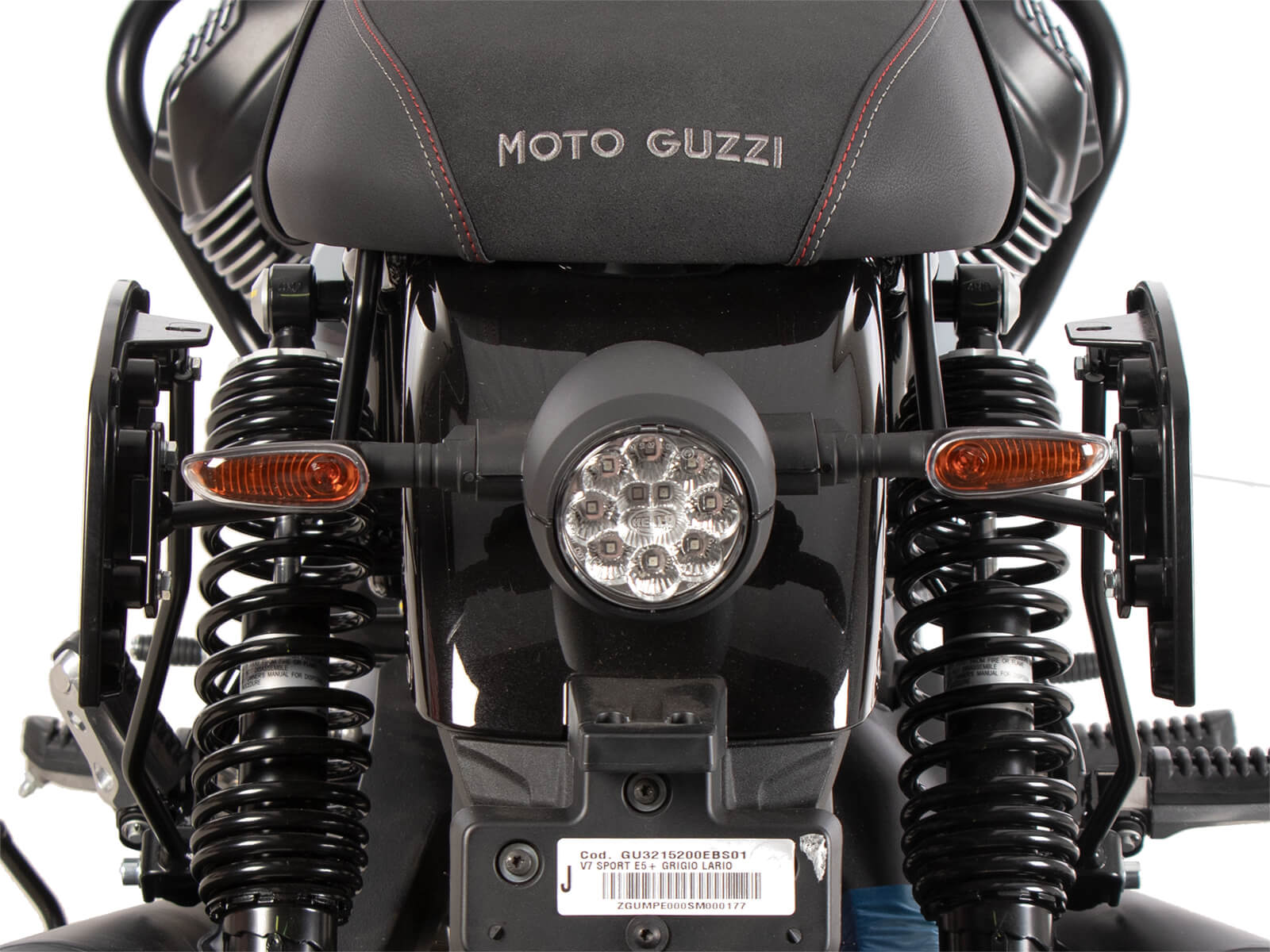 Ingombro telaietti C-Bow sulla moto Guzzi v7 dal 2025.