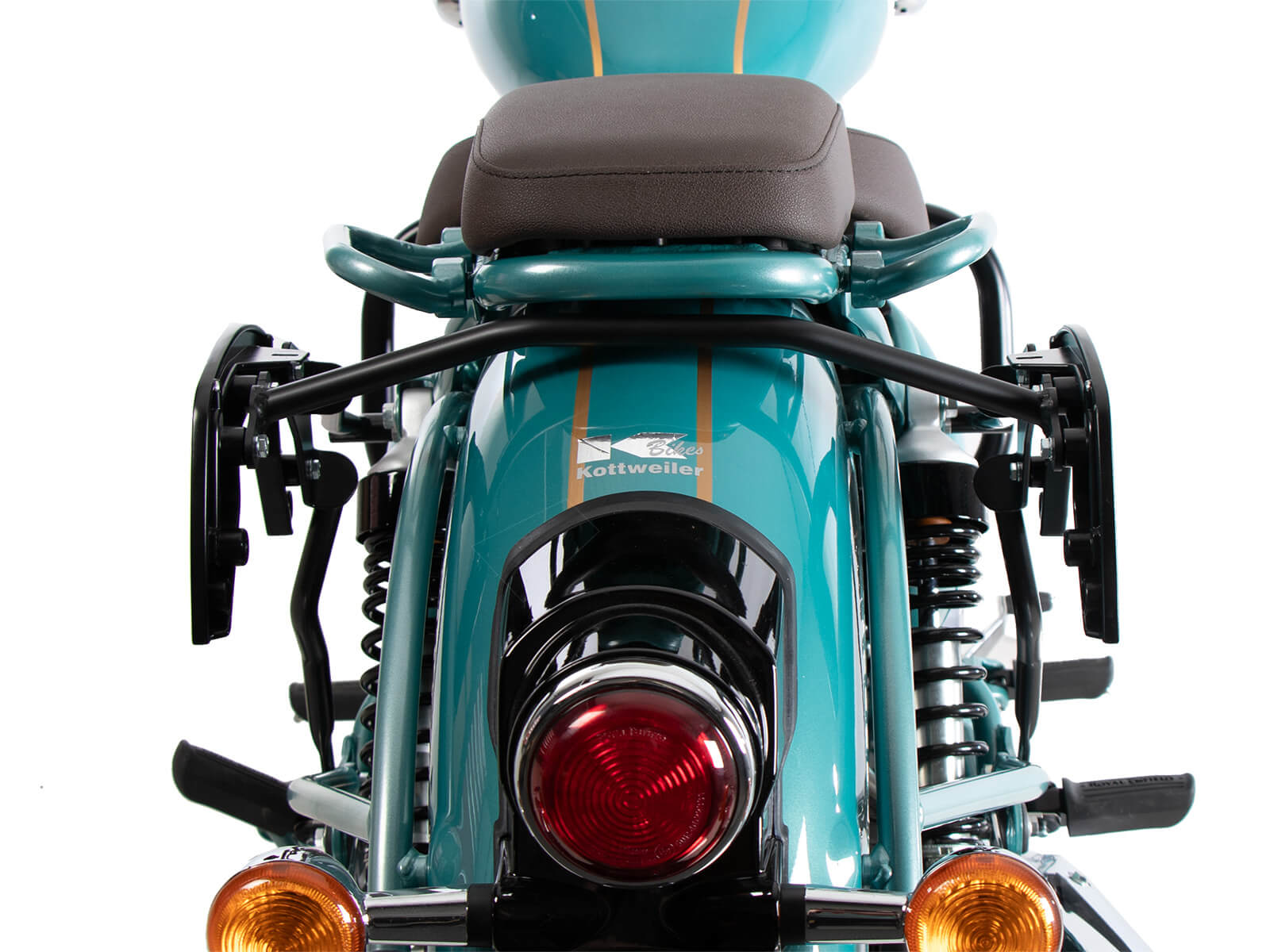 Telaietti laterali C-Bow Hepco & Becker 6307688 00 01 per Royal Enfield Classic 650 2025. Ingombro telaietti C-Bow sulla moto Classic 650.