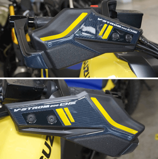 Suzuki V-Strom 800DE adesovi paramani gialli e varbon look. Coppia di adesivi per paramani gialli per i paramani della moto Suzuki V-Strom 800DE.