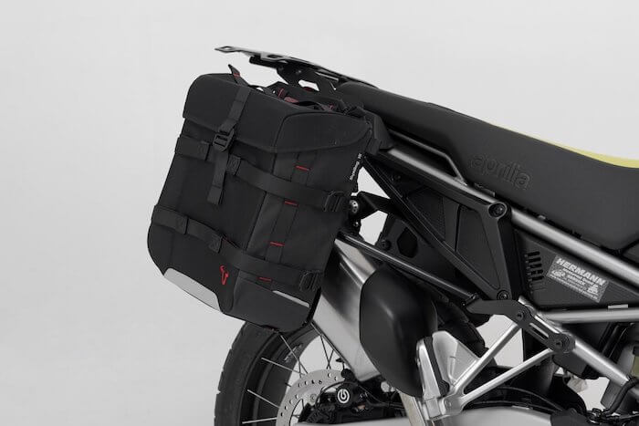 SW-Motech BC.SYS.13.849.30000/B SysBag da 15 litri su Aprilia Tuareg 660 Borse SW-Motech SysBag montate sulla moto Aprilia Tuareg 660
