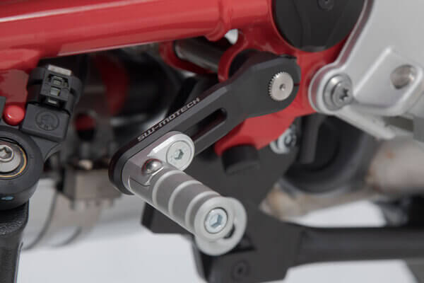 BMW R 12 nineT pedale cambio regolabile FSC.07.512.10001. Pedale cambio regolabile SW-Motech FSC.07.512.10001.