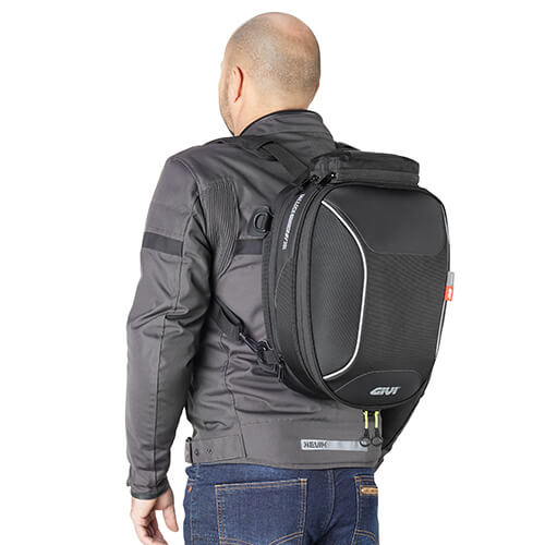 Borsa da sella moto Givi EA147 utilizzabile come zaino